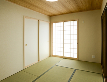 長野市で和室を洋室にする場合のフローリングリフォームの価格帯